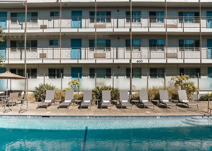Marin Suites Hotel